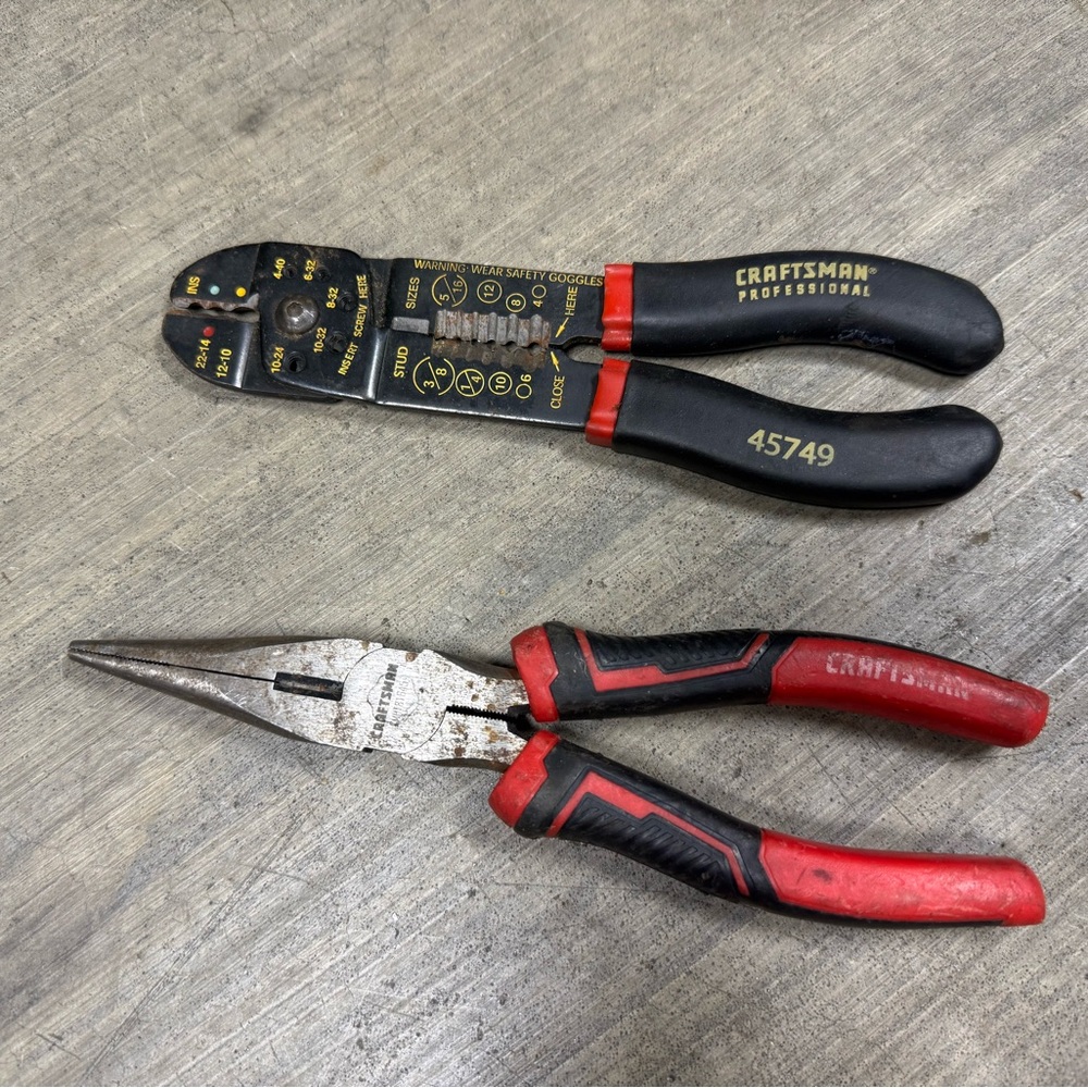 Craftsman Professional Black and Red Wire Stripper and Long Nose Pliers Set